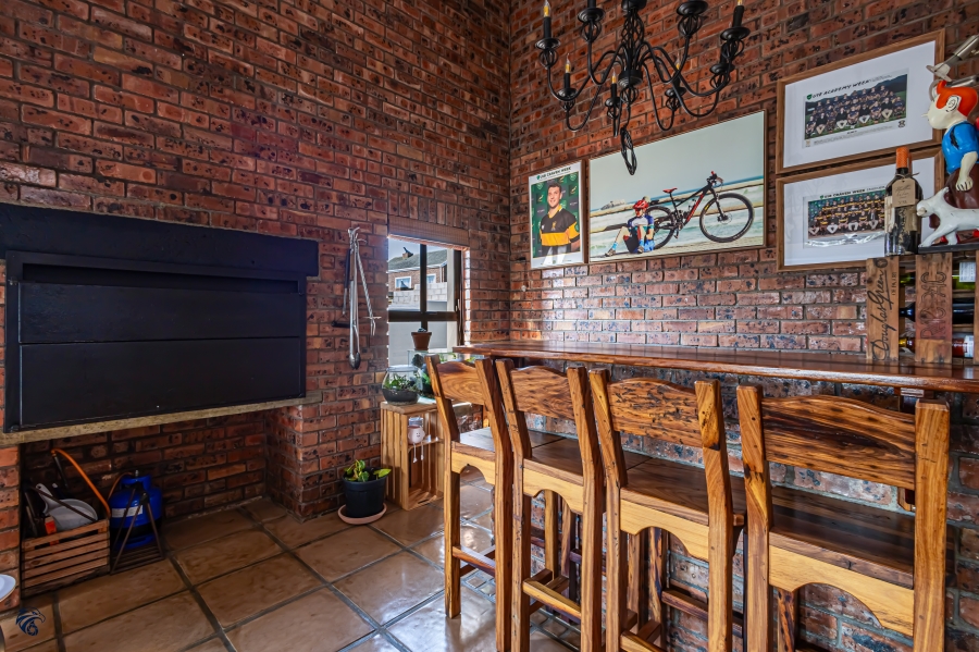3 Bedroom Property for Sale in Myburgh Park Western Cape